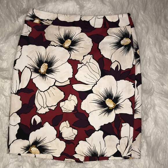Ann Taylor Dresses & Skirts - Ann Taylor Floral Pencil Skirt
